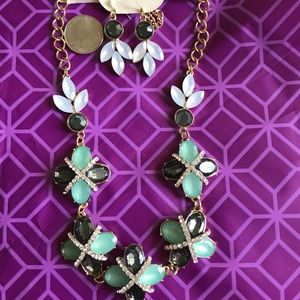 Chunky golden tone fashion necklace set